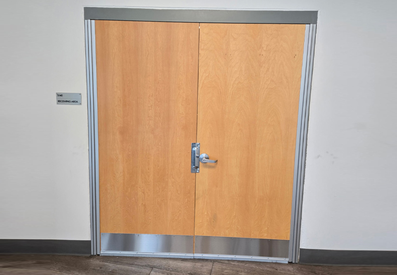 Manual Commercial Door
